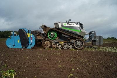 AgBot autonomais traktors