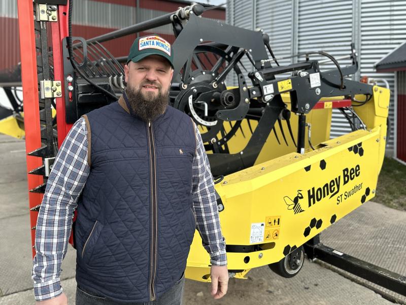 PRAKTIĶA PIEREDZE: Honey Bee ST pļāvējs – vālotājs