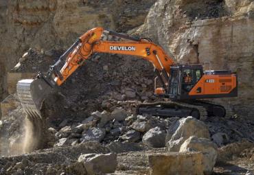 Jauni Develon 9. sērijas ekskavatori