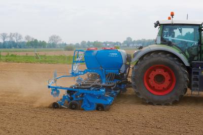 Lemken Azurit 10 var sēt vairāk augu un mēslot