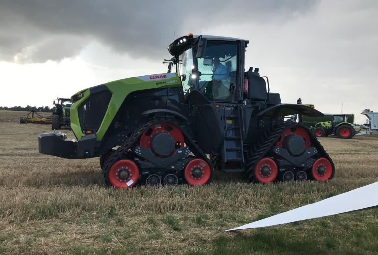 Fotoreportāža: Claas Xerion 12.650 Latvijas pirmizrāde