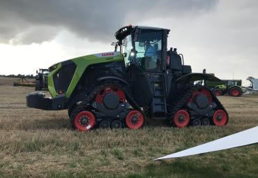 Fotoreportāža: Claas Xerion 12.650 Latvijas pirmizrāde