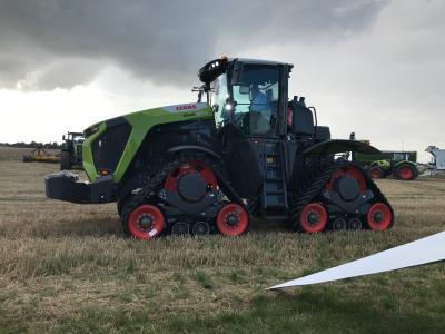 Fotoreportāža: Claas Xerion 12.650 Latvijas pirmizrāde