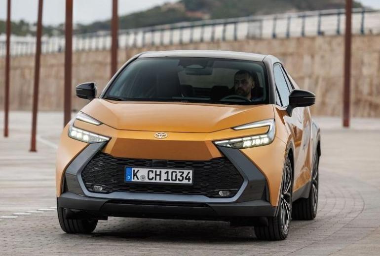 Jaunā Toyota C-HR: pirmie iespaidi