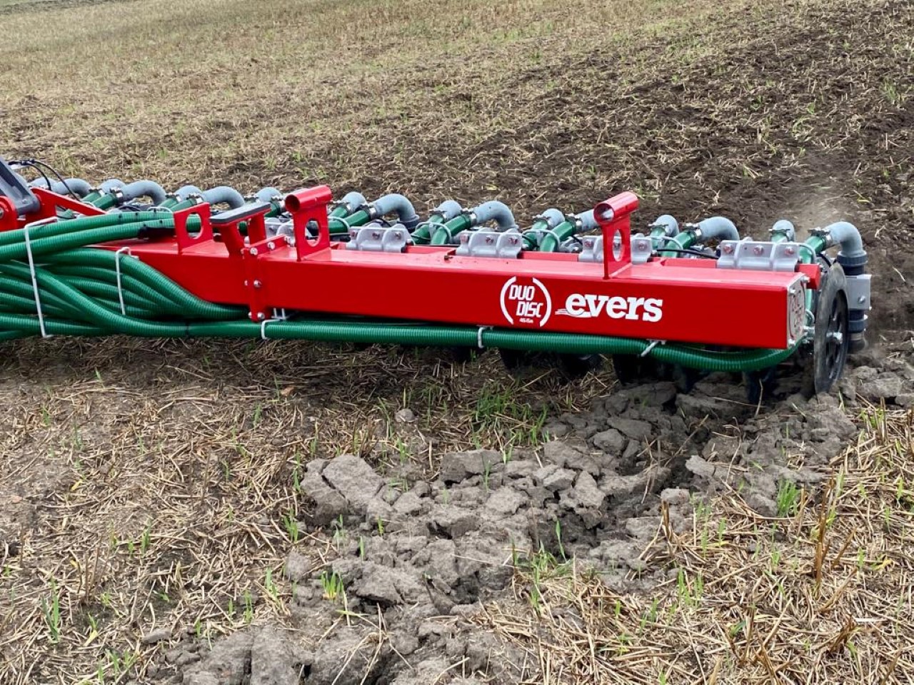 Evers Duodisc šķidrmēslu iestrādes agregāts