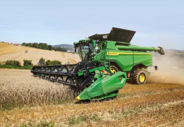 Pirmie iespaidi: John Deere S7 900 