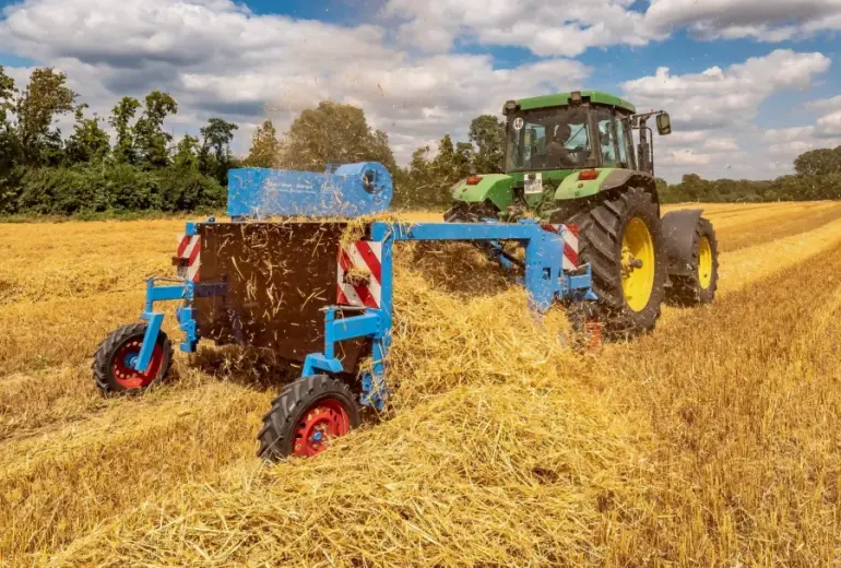 Mobilais siena un salmu attīrītājs