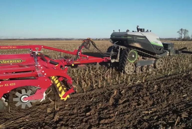 Jaudīgs autonomais duets: 80 hektāri 20 stundās