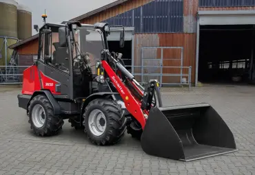 Jauns Schäffer kompaktais iekrāvējs