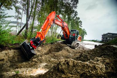 Alwark pārstāv Hitachi tehniku