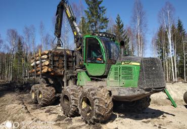 Meža tehnikas riepas Alliance Forestar 644