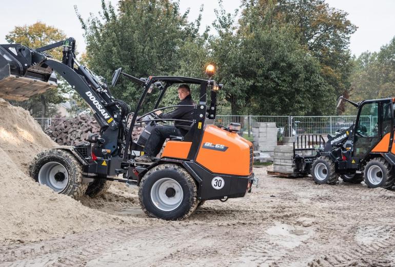 Doosan kompaktie riteņiekrāvēji