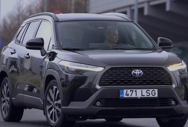 Toyota Corolla Cross pirmais brauciens – VIDEO