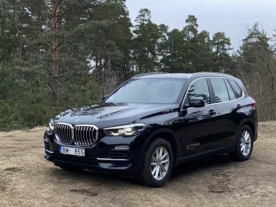 Pirmie iespaidi: BMW X5 xDrive 30d