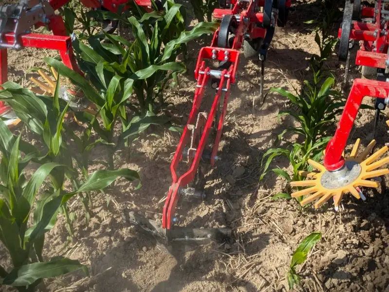 Einböck rušinātāja aprīkojums augsnes erozijas mazināšanai