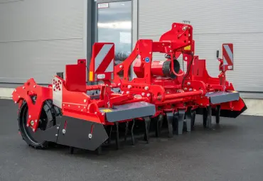 Horsch rotorkultivators Kredo 300 ZS traktoriem
