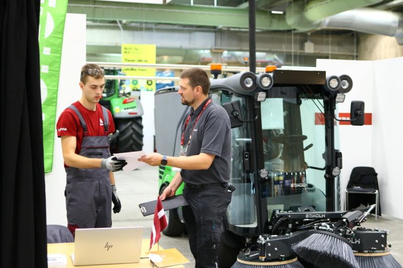 No atslēdznieka līdz inženierim: izglītība, darbs un izaugsme smago spēkratu nozarē 