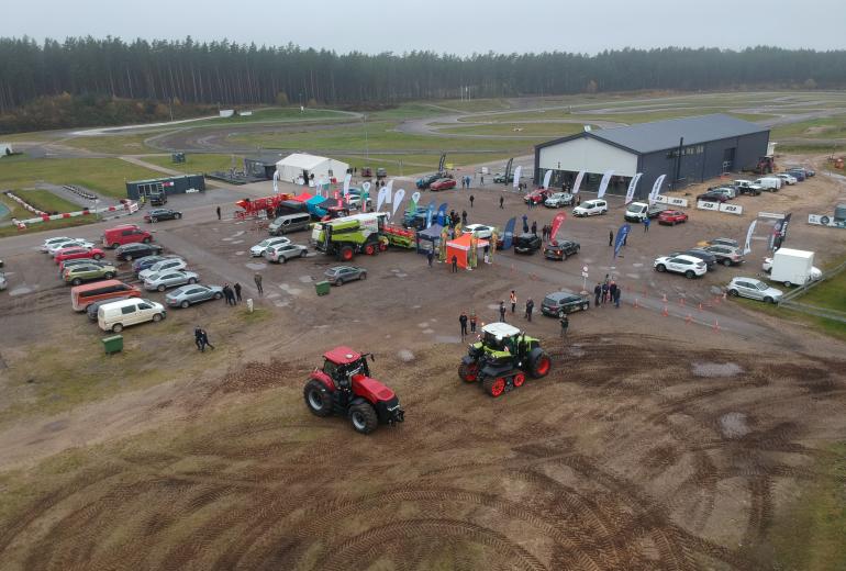 Fotoreportāža: Lauksaimnieku auto diena 2020