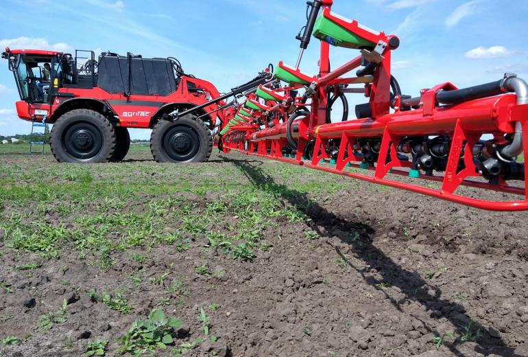 Agrifac Condor ar punktveida izsmidzināšanu