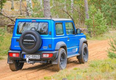 Ardievu, mazais! Braucam ar gandrīz pēdējo Suzuki Jimny