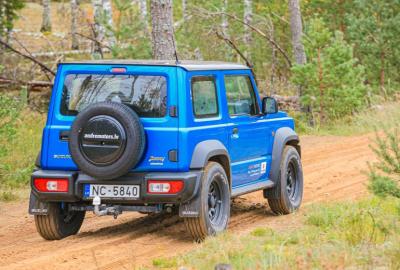 Ardievu, mazais! Braucam ar gandrīz pēdējo Suzuki Jimny