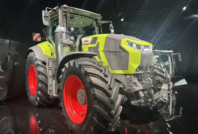Agritechnica 2025 izstādē prezentē Axion 9.450