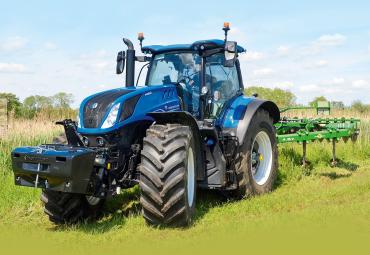 PIRMIE IESPAIDI: New Holland T7.315 HD