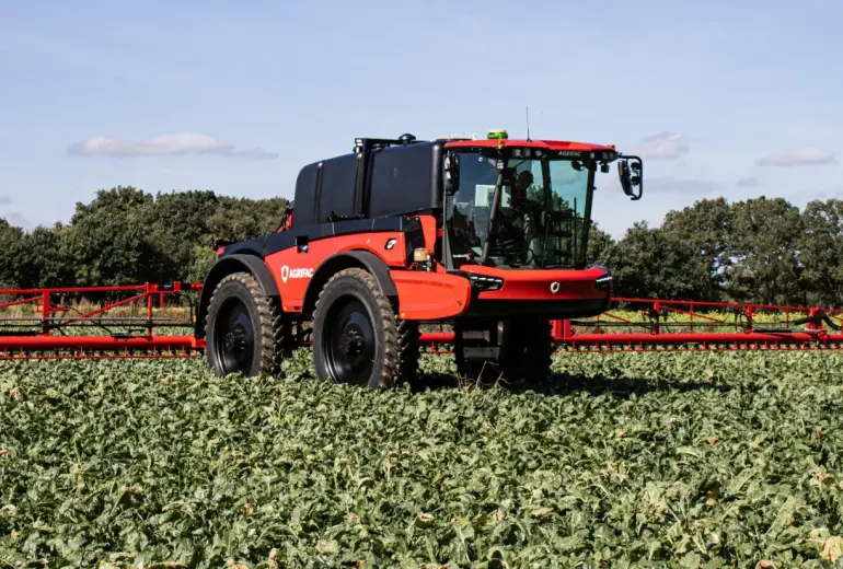 Trīs jauni Agrifac smidzinātāji