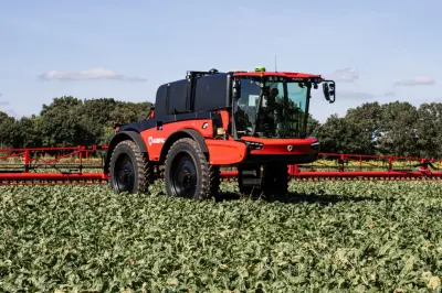 Trīs jauni Agrifac smidzinātāji