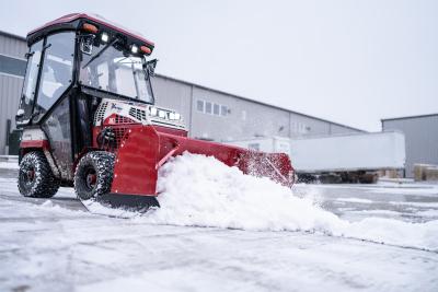 Ventrac kompaktais greideris SP720